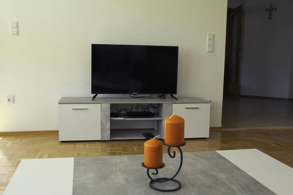 Schoene Helle Ferienwohnung In Waldnaehe Berching Exteriér fotografie