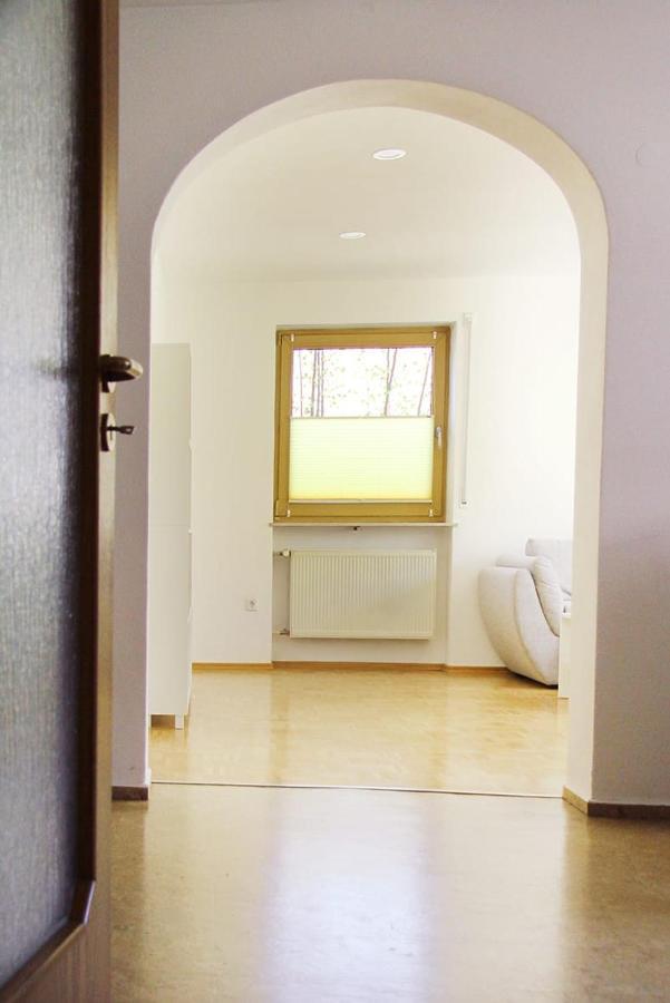 Schoene Helle Ferienwohnung In Waldnaehe Berching Exteriér fotografie