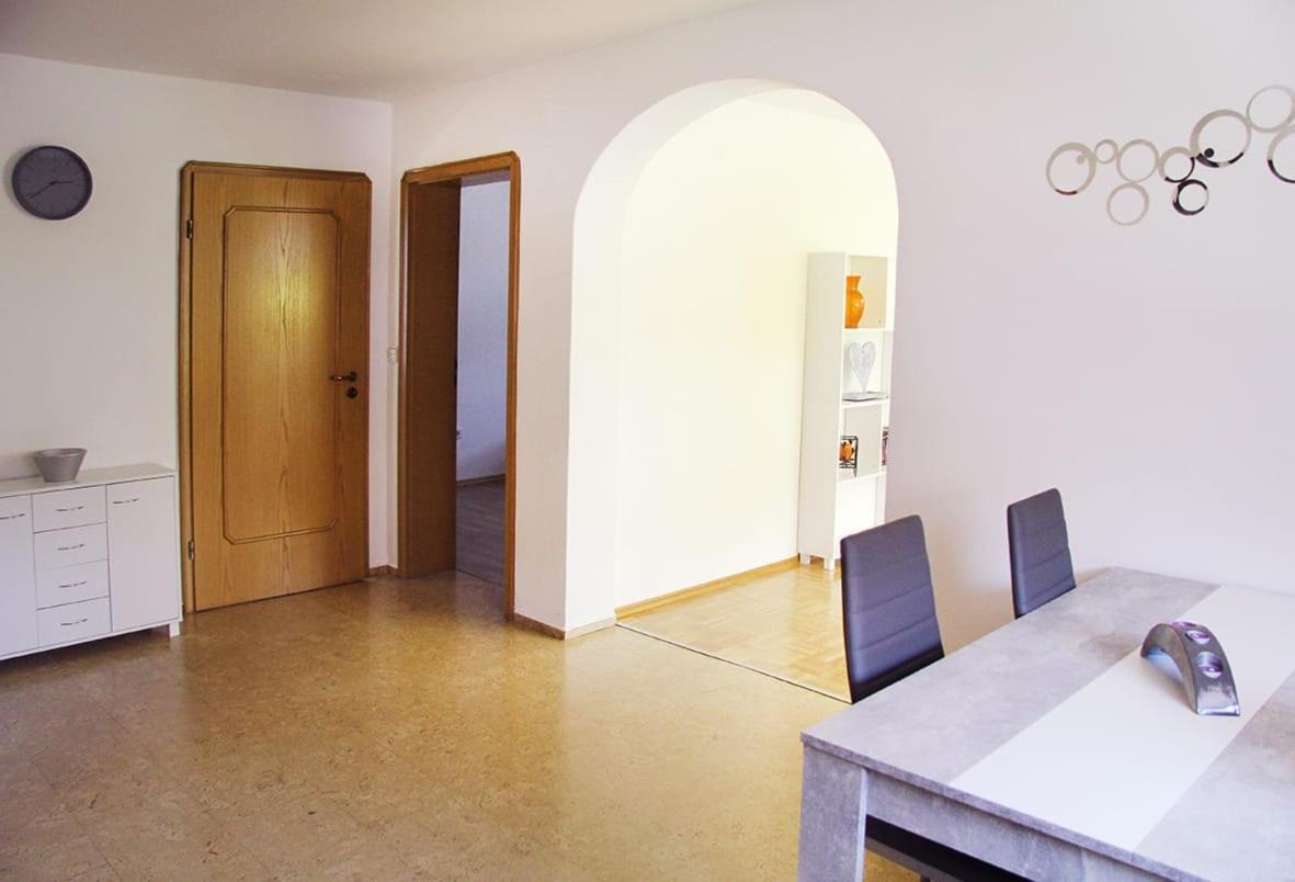 Schoene Helle Ferienwohnung In Waldnaehe Berching Exteriér fotografie