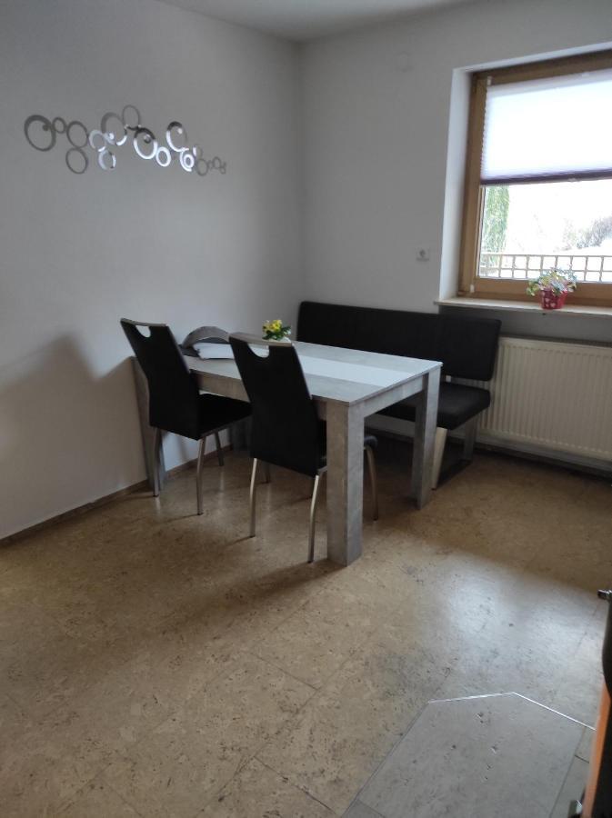 Schoene Helle Ferienwohnung In Waldnaehe Berching Exteriér fotografie